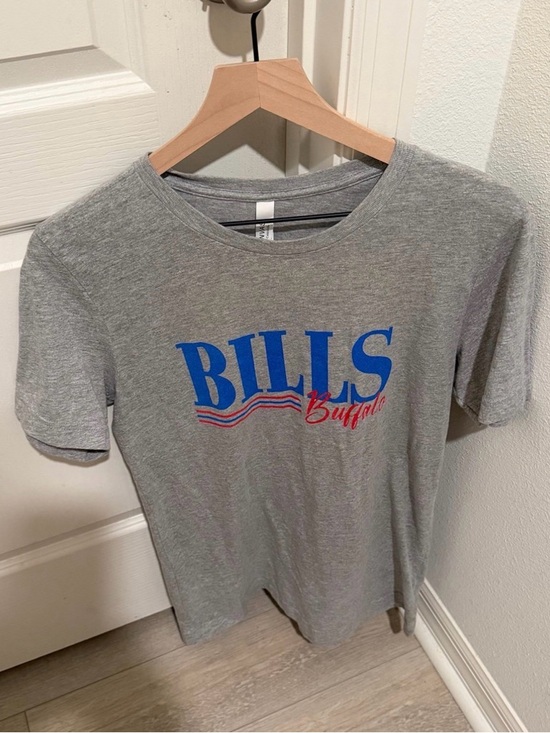 Bella Canvas Tops - Woman's Buffalo Bills gray shirt size medium goo condition